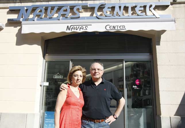 Margarita y Teo son los gerentes de Navas Center. Antonio Bartolomé