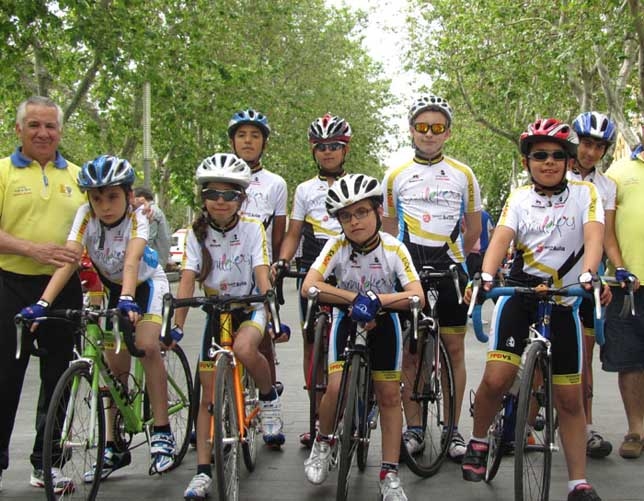 Imagen de un equipo de escuelas. 