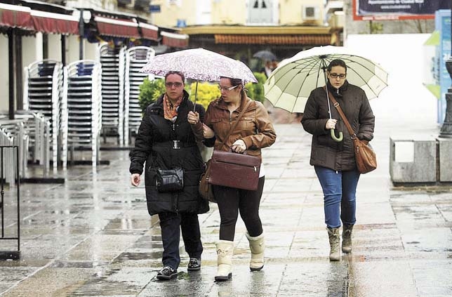 Una de las pocas lluvias caidas esta primavera. Pablo Lorente.