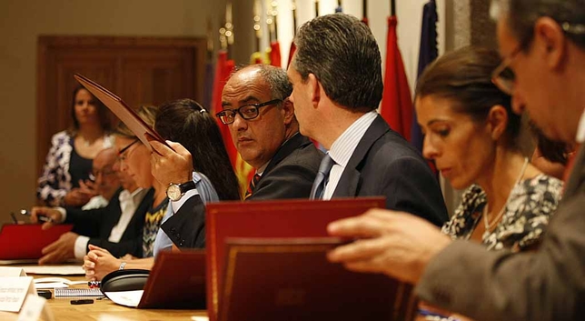 Firma del documento Ávila, empleo y empresa. David Castro