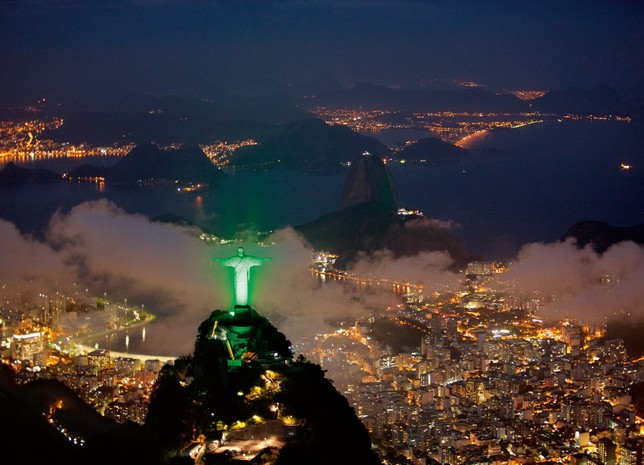 Das Christus-Monument Auf Dem Corcovado In Rio De Janeiro Escheint Derzeit In Gr Europa Press