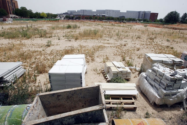 Terrenos enfente del Hospital General en donde se iva a construir la facultad de Medicina /Fotos Rueda Villaverde