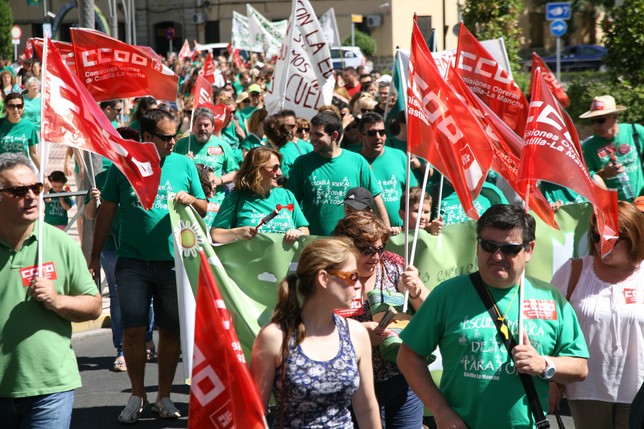 Un momento de la protesta, que fue secundada por más de medio millar de manifestantes. Peña