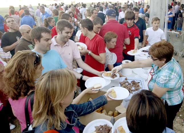 Degustación de carne avileña en el Adolfo Suárez. Antonio Bartolomé