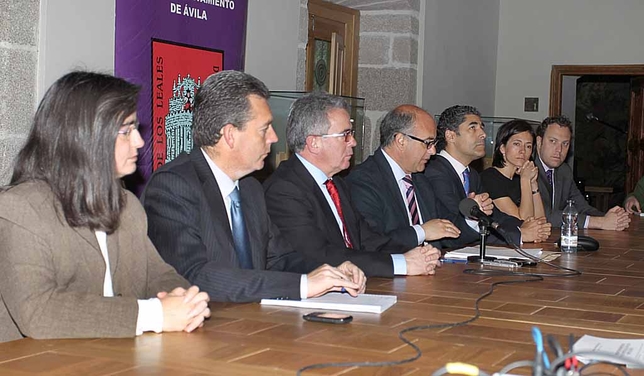 El Ayuntamiento presenta el plan de ajuste. Javier Ventosa
