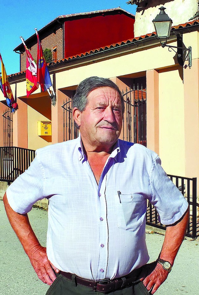 José Ignacio Díez Pozo, alcalde Lleva más de 35 años al frente del Consistorio y es uno de los alcaldes más veteranos de la provincia. En todo ese tiempo ha logrado muchas mejoras para este pueblo.  G.A.T.