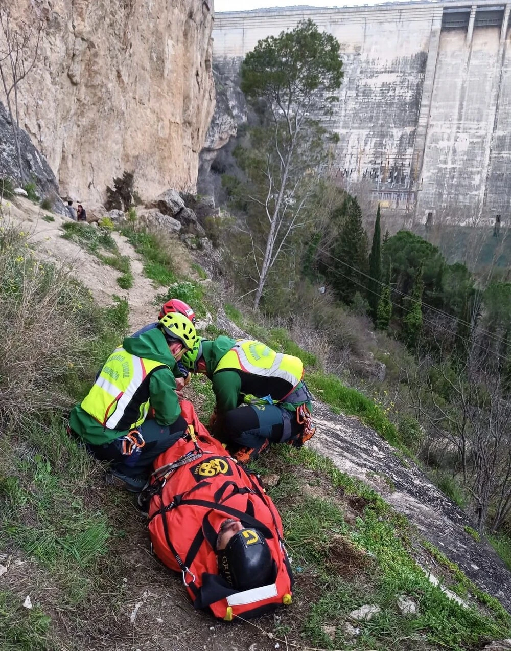 El EREIM de <h3 class='enlacePalabraNoticia'>Riaza</h3> rescata a un escalador
