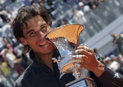 Nadal supera a su 'bestia negra'