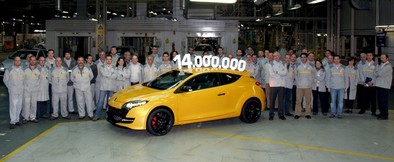 ‘Renault’ fabrica en Villamuriel su vehículo ‘14 millones’ en España 
