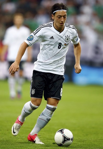 Özil: «España es la favorita»