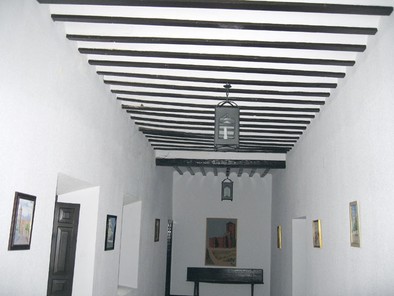 El alcalde advierte que el viejo edificio del Ayuntamiento se está hundiendo