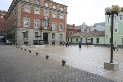 El fiscal le pide 7 años de cárcel por estafar 2,4 millones a 13 víctimas