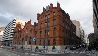 El Ayuntamiento modificará el uso del edificio de la Electra para acoger un hotel de cinco estrellas