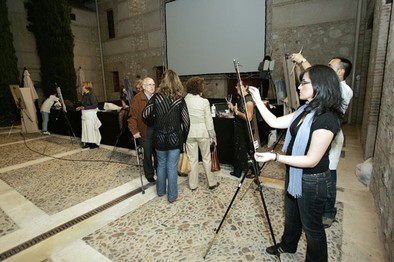 Un taller de pintura con lejía centra la Noche de los Museos