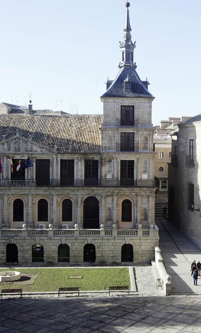 El Ayuntamiento estudia reclamar en los tribunales la deuda de la Junta