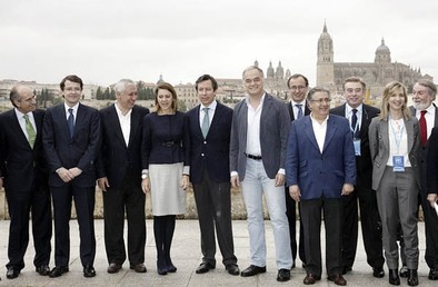 Cospedal: «Hay que apoyar juntos al Gobierno para salir de la crisis»