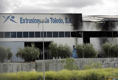 El incendio en Extrusiones sólo obligará a cerrar una sección temporalmente