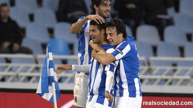 La Real visita al Sevilla conla idea de mantener su sueño