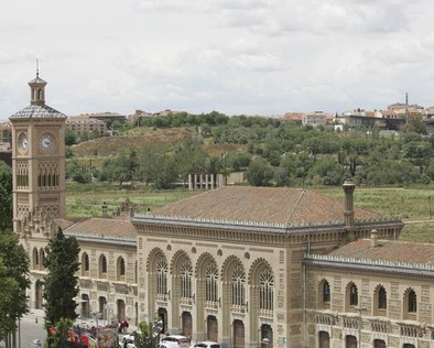 Adif planea rehabilitar las cubiertas, torre y fachadas de la estación