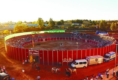 Un ‘referéndum’ pulsará la opinión sobre la alternativa de una plaza de toros portátil
