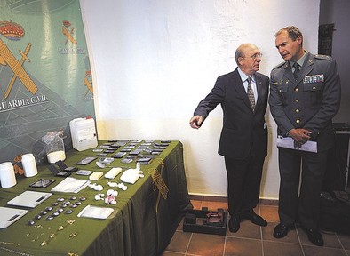 La Guardia Civil destapa ocho puntos de venta de droga en casas y bares