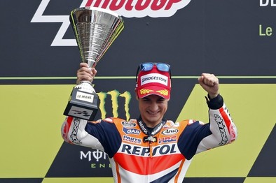 Pedrosa domina bajo la lluvia