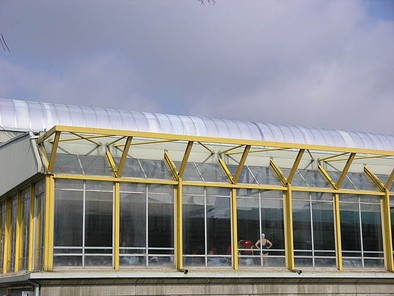 El Consistorio cambiará la cubierta de la piscina climatizada en 2014