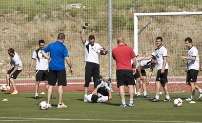 El Burgos CF empata y lo deja todo para la vuelta