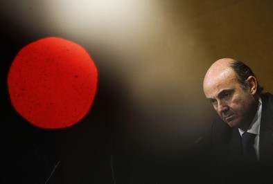 De Guindos condiciona la rebaja del IRPF a la mejora del PIB en 2014 