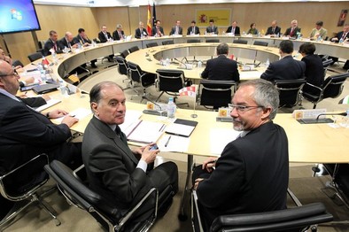 El Gobierno cede a las presiones y se reunirá con las regiones mineras