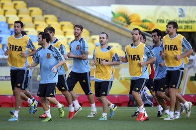 Maracaná recibe a España