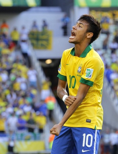 Neymar lidera a Brasil