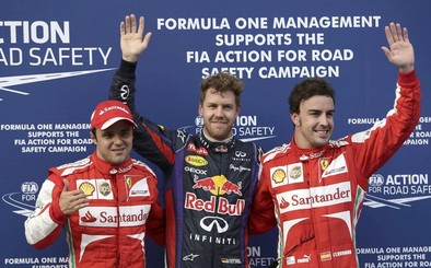 Vettel reina bajo la lluvia