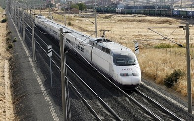 Fomento invertirá 342 millones en mantener las líneas de alta velocidad