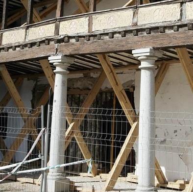 El alcalde recurre a las Cortes para instar al arreglo de la Plaza Mayor