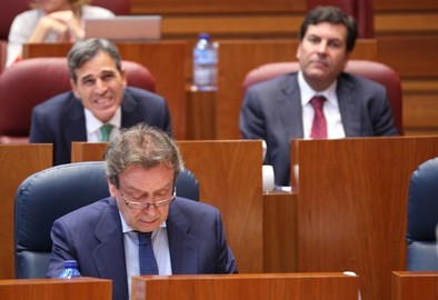 PP y PSOE se emplazan a mejorar la ley reforma de la Administración