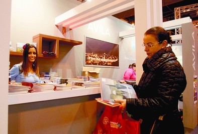 La promoción internacional del V Centenario, objetivo de Ávila en Fitur