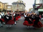 LOS VILLADINOS DECIDEN SACAR SUS TRAJES Y DELEITAR CON SUS BAILES TRADICONALES A TODOS LOS VECINOS AUSENTES DURANTE LAS FIESTAS DE INVIERNO. POR ESO SE LLAMA ASÍ ESTA FIESTA "EL VILLADINO AUSENTE".