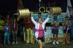 Los vecinos de Cervatos de la Cueza rinden un homenaje a los Juegos Olímpicos a la par que dan a conocer el frontón.