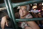 Cientos de personas disfrutaron ayer del primer encierro tras su reciente declaración de Interés Turístico Regional./
