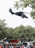 Jornada de puertas abiertas en la base de helicópteros de Almagro