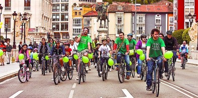 La bicicletada reuni� a profesores, padres y escolares.  Patricia