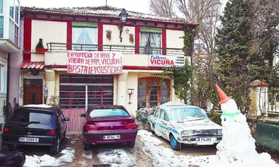 Imagen en la última nevada del inmueble, que lleva adosado al muro perimetral del Monasterio de Las Huelgas medio siglo. DB/Ángel Ayala
