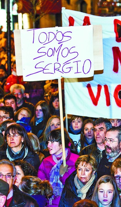 Los burgaleses se solidarizaron con Sergio en una manifestación. DB/Luis López Araico