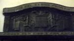 Aunque puede que no sea “ilegal” mantener una placa franquista en una entidad privada, ni le sea aplicable -en sentido estricto- la Ley de Memoria Histórica, me parece un contrasentido ético, un anacronismo inútil y un determinismo trasnochado mantener hoy día ese pedazo de placa con el águila imperial de la dictadura, ya inconstitucional, donde puede leerse “Socios del Casino Primitivo caídos por Dios y por España”. ¿Hasta cuando van a mantenerla ahí?, ¿No piensa hacer nada la nueva junta directiva?. ¿Van Udes a ser más papistas que el Papa, y mientras que el Sr. Obispo de Albacete ya retiró la de la mismísima Catedral, en el Primitivo Franco ha de seguir ¡Presente!?.
Para saber más ir a: http://luisangelaguilar.blogspot.com.es/2012/05/cuando-van-retirar-el-aguilucho-del.html
¿Cuándo van a retirar el “aguilucho” del Casino Primitivo?
