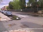 Cada vez que caen cuatro gotas se montan en la  calle Teniente Muñoz Castellanos estos charcos que no solo impiden el paso de por el paso de cebra,ademas si pasa cualquier vehiculo salpica el agua hacia los peatones,el ayuntamiento no hace nada y se le informó el año pasado.