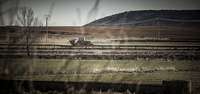 Un tractor realiza labores en unas tierras de cultivo de la provincia de Soria durante la última campaña.