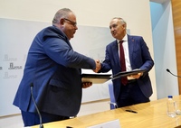 Firma del acuerdo entre la Junta y la UVa para crear el Instituto de Investigación Biosanitario de Valladolid
