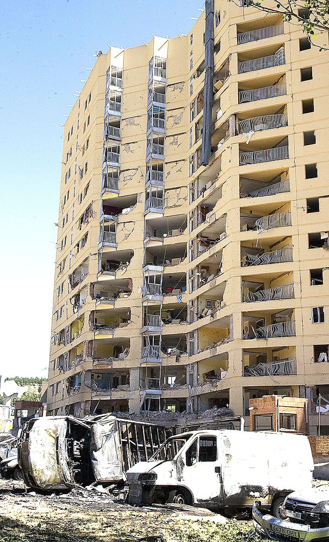 El último dirigente etarra del atentado en la casa cuartel se niega a