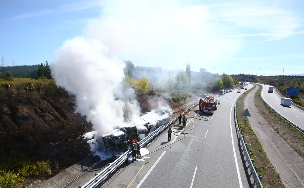 Fallece el conductor de un camión que se incendió en León Noticias El